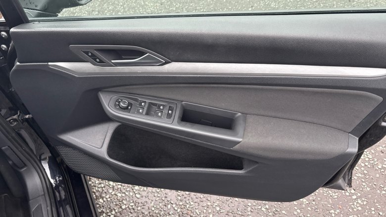 Volkswagen Golf 2.0 TDI Life 5dr Diesel Hatchback